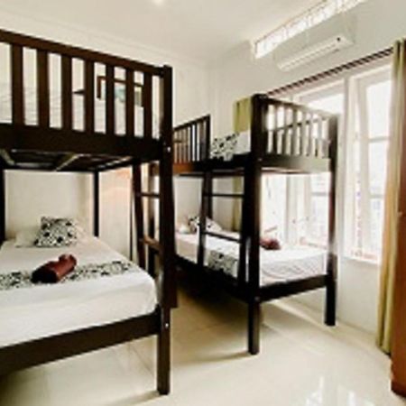 Dormitory Tourism Sritanjung Banyuwangi By Gajahsora Management Kültér fotó