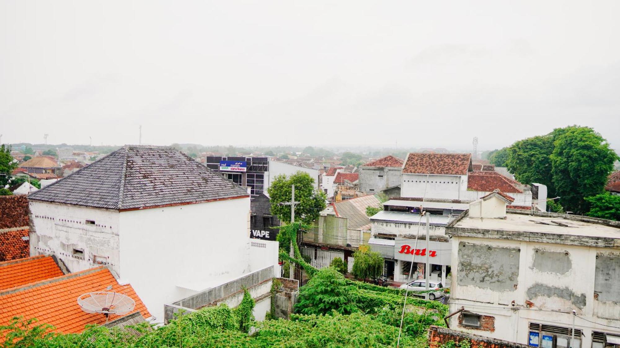 Dormitory Tourism Sritanjung Banyuwangi By Gajahsora Management Kültér fotó