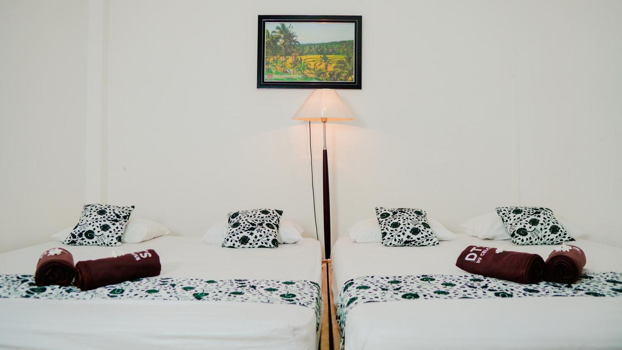 Dormitory Tourism Sritanjung Banyuwangi By Gajahsora Management Kültér fotó