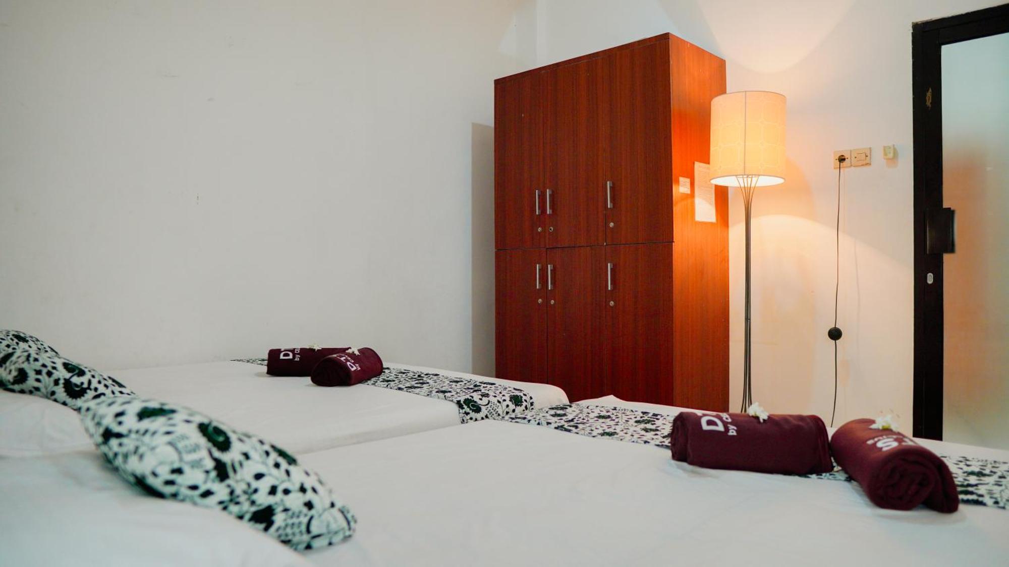 Dormitory Tourism Sritanjung Banyuwangi By Gajahsora Management Kültér fotó