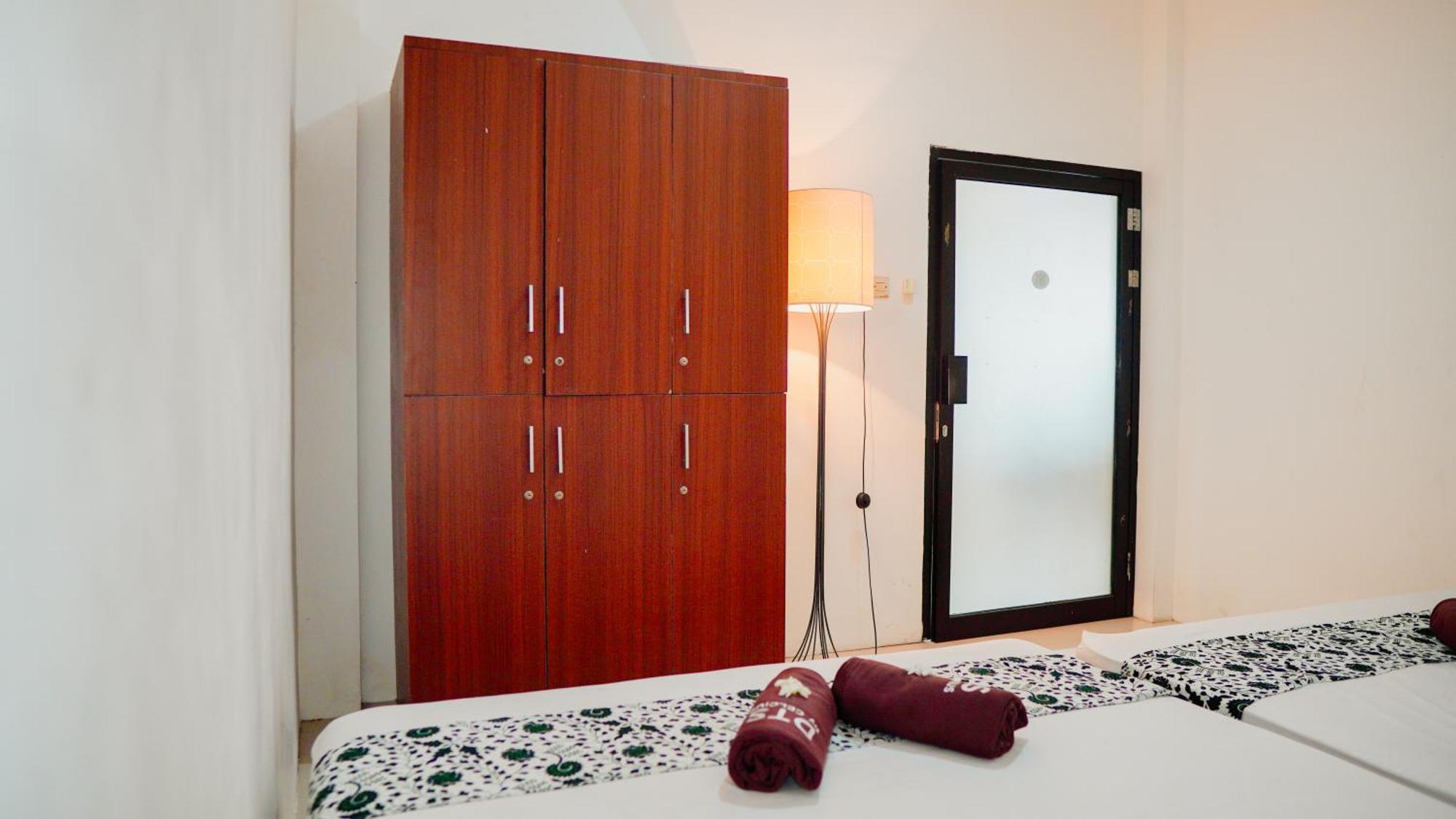 Dormitory Tourism Sritanjung Banyuwangi By Gajahsora Management Kültér fotó