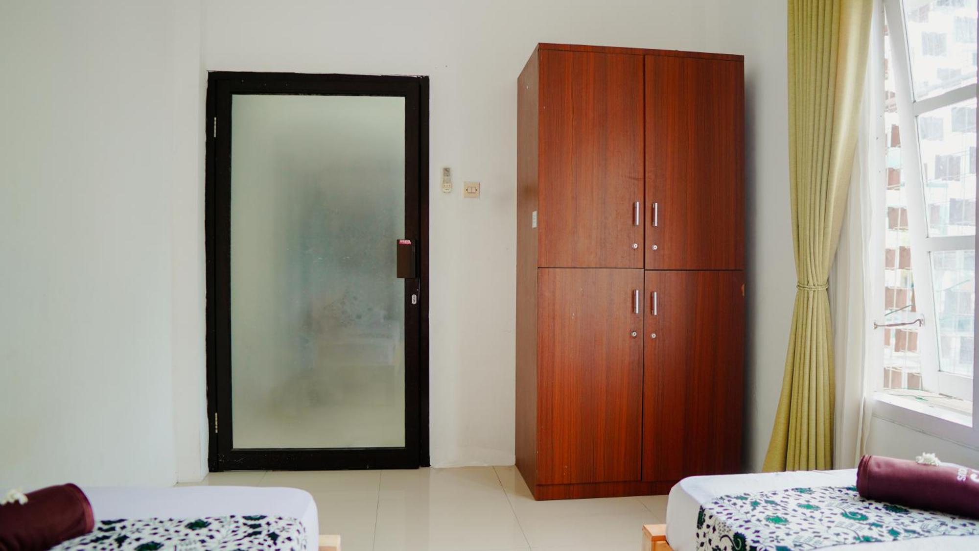 Dormitory Tourism Sritanjung Banyuwangi By Gajahsora Management Kültér fotó